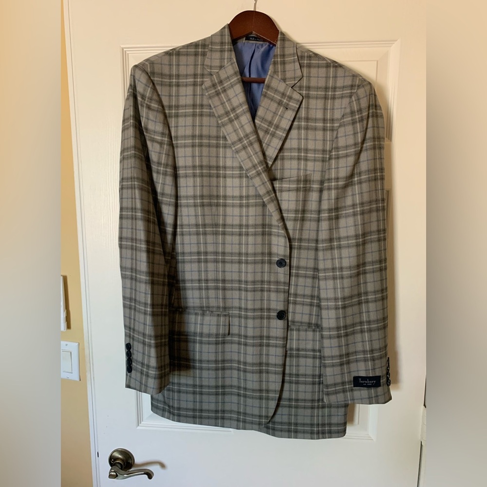Turnbury Plaid Gray Sport Coat with Classic Design